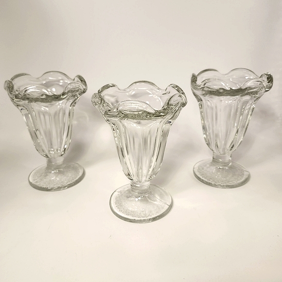 Vintage Tall Sundae Tulip shape Classic Glasses Set of 3 - Picture 2 of 5